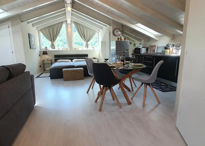 Little World アパート カンノビオ